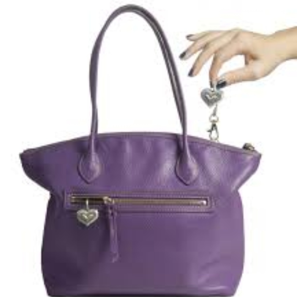 🔴Finders Key Purse NWT Dotted Heart Accessory - Picture 2 of 5